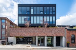 #205-430 Parry St Victoria, BC V8V 2H7