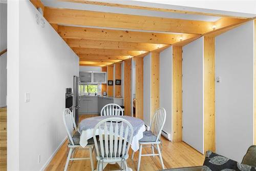 2 Hazel Ave, Matlock, MB 
