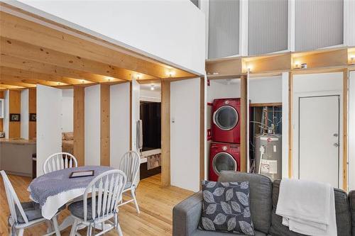 2 Hazel Ave, Matlock, MB 