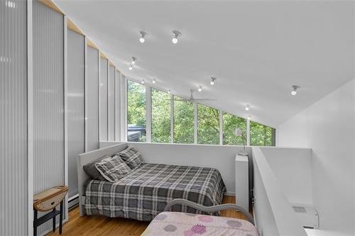 2 Hazel Ave, Matlock, MB 
