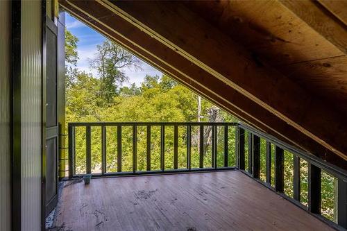 2 Hazel Ave, Matlock, MB 