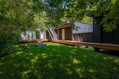 2 Hazel Ave, Matlock, MB 