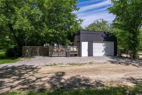 2 Hazel Ave, Matlock, MB 