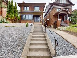 25 OSWALD CRESCENT Toronto, ON M4S 2H5