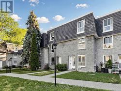 60 TANGLE BRIAR WAY Toronto, ON M2J 2M4