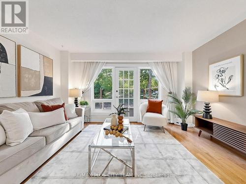 60 Tangle Briar Way, Toronto, ON - Indoor Photo Showing Living Room