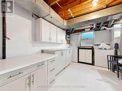 60 Tangle Briar Way, Toronto, ON - Indoor Photo Showing Laundry Room