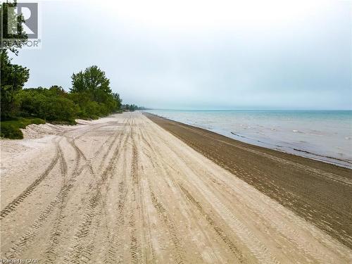 Expansive sandy beach frontage with water access - 42 5Th Lane, Wasaga Beach, ON - Outdoor With Body Of Water With View