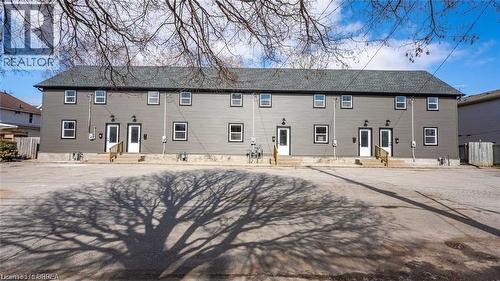 55 WINNIETT Street  Brantford, ON N3T 1M6
