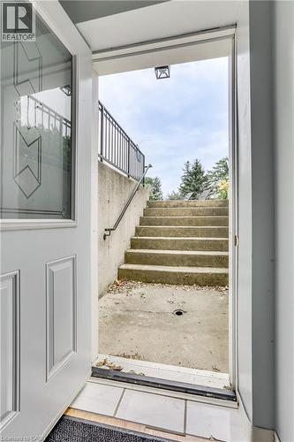 4542 Avenue Road, London, ON 