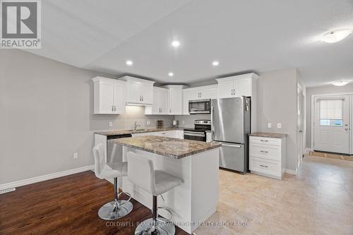 40 Devon Drive, South Huron (Exeter), ON - Indoor Photo Showing Kitchen With Upgraded Kitchen