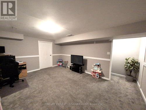49 - 110 Deveron Crescent, London South (South T), ON 