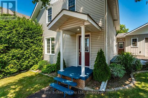 17 PEEL STREET  Penetanguishene, ON L9M 1A5