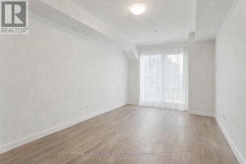 420 - 150 Oak Park Boulevard, Oakville, ON 
