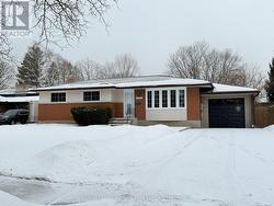 UPPER - 4383 PETRIE COURT Niagara Falls, ON L2E 6L8