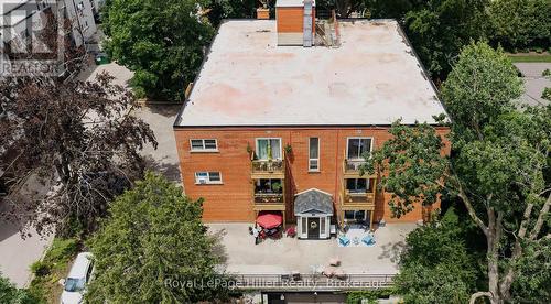 98 WILLIAM STREET E  Stratford, ON N5A 4Y1
