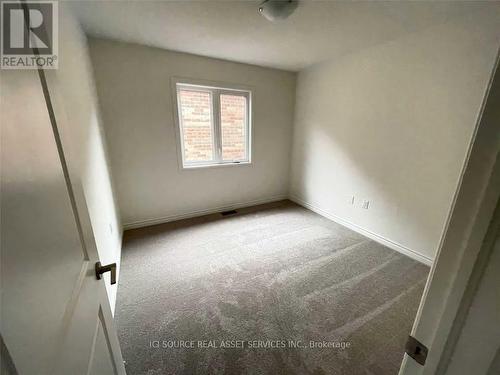 33 Macpherson Street, Whitby, ON 