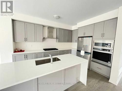33 Macpherson Street, Whitby, ON 