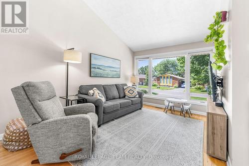 2296 Kay Street, Ottawa, ON 