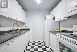 Galley kitchen - 