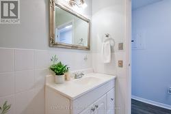 4 piece bathroom - 