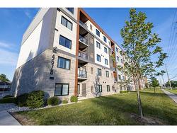 203-4578 HURON CHURCH LINE Road  Lasalle, ON N9H 1H4