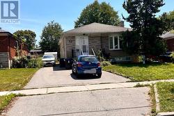 32 ROMULUS DRIVE N  Toronto, ON M1K 4C2