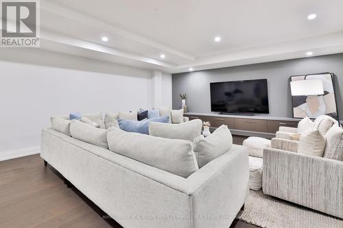 6 Iroquois Avenue, Mississauga, ON 