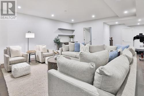 6 Iroquois Avenue, Mississauga, ON 