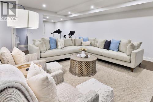 6 Iroquois Avenue, Mississauga, ON 