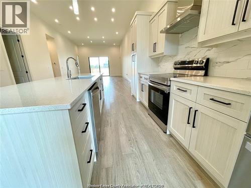 596 Lily Mac, Windsor, ON 