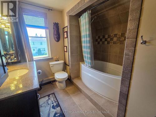 75 Fifth Avenue, Englehart, ON 