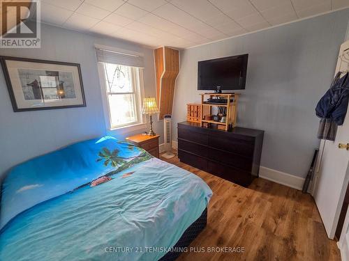 75 Fifth Avenue, Englehart, ON 