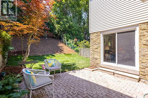 26 PARKLAND COURT  Aurora, ON L4G 3M6