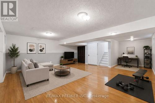 Ground & Lower - 21 Avon Crescent, Vaughan, ON - Indoor Photo Showing Living Room
