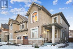 UPPER LEVEL - 38 DOLOBRAM TRAIL Brampton, ON L7Z 4Y3