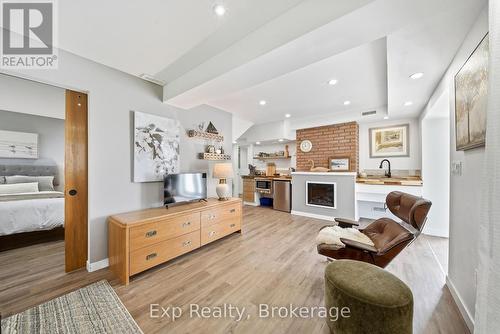 1852 Stockdale Road, Quinte West (Murray Ward), ON - Indoor