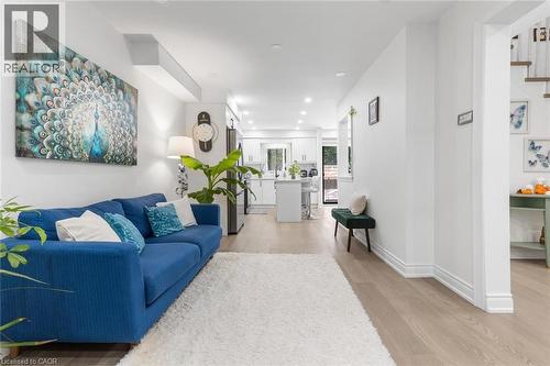Living area featuring recessed lighting and light wood-style floors - 1118 Avondale Drive, Oakville, ON 
