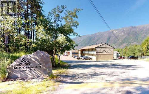 100 RED CEDAR Drive Unit# D37  Sparwood, BC V0B 2G0