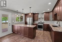 Gorgeous granite counter tops - 
