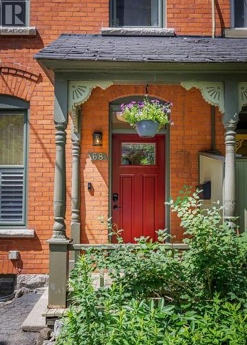 68 Upper Lorne Place, Ottawa, ON 
