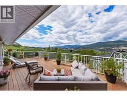 Outdoor living. - 