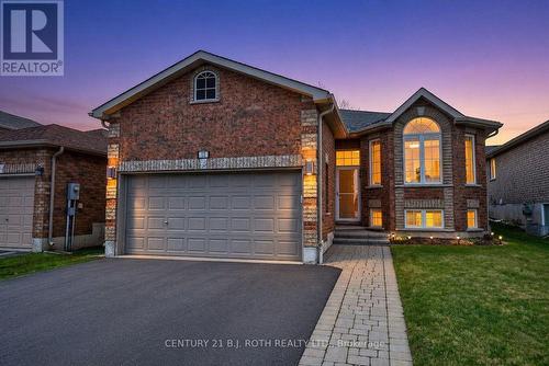 12 WHITE CRESCENT  Barrie, ON L4N 7M1