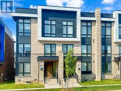 3098 MEADOWRIDGE DRIVE  Oakville, ON L6H 7Z1
