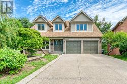 1443 BAYSHIRE DRIVE Oakville, ON L6H 6E8