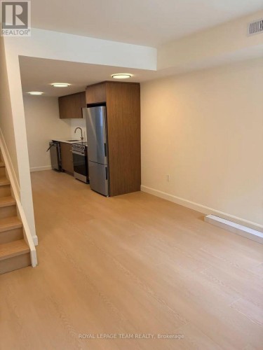 247A BRADFORD STREET , Ottawa, Ontario K2B 5Z5 3