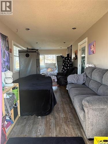 707 Railway Avenue, Neudorf, SK 