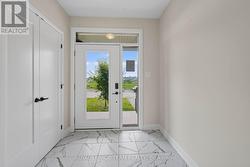 Foyer - 
