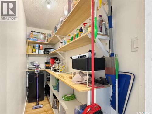 322 35Th Street, Battleford, SK - Indoor With Storage