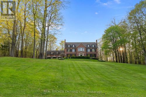 10 OAKVIEW PLACE  Uxbridge, ON L9P 0L1